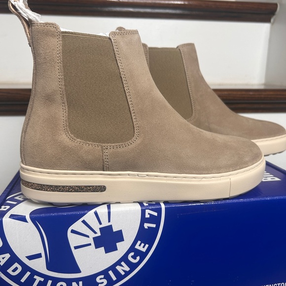 Birkenstock Women’s Bend Chelsea Suede Boots, EU 36 US- L5. Narrow - Picture 15 of 16